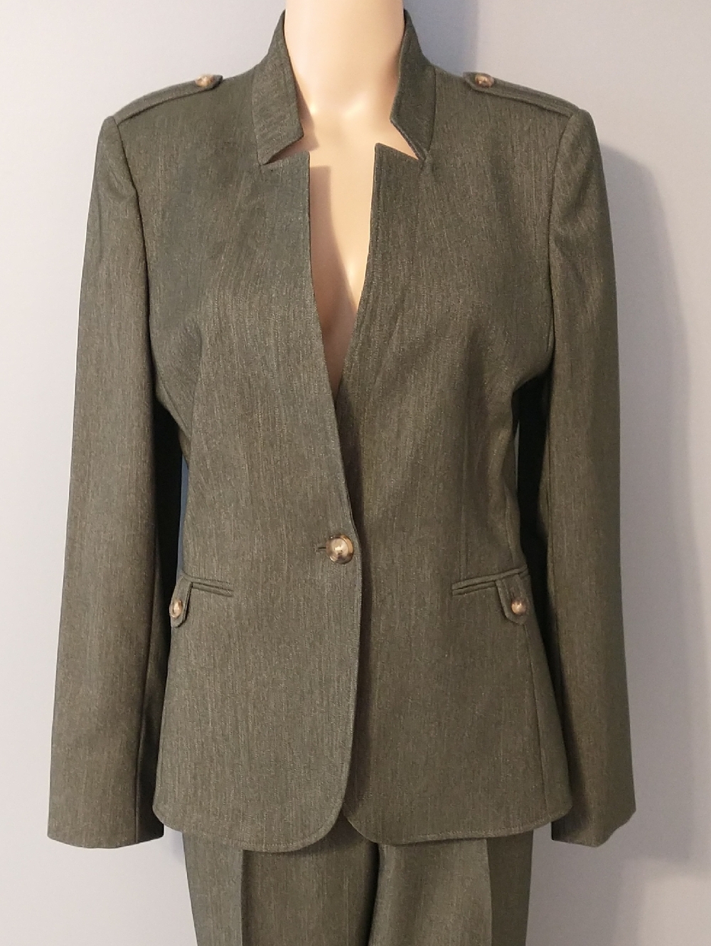 NWT Tahari Two Piece Pantsuit - Picture 2 of 13